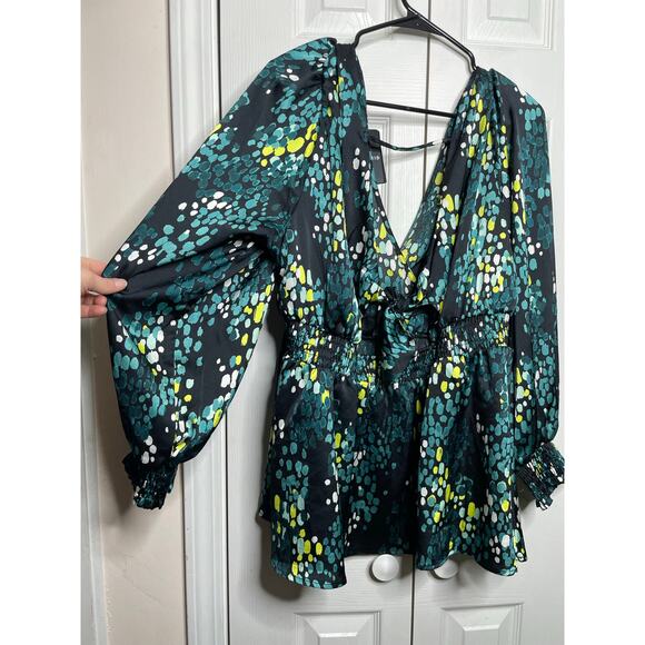 NEW Torrid Satin Surplice Tie Cut Out Back Blouse Multi  1 1X 14-16 - Picture 7 of 9